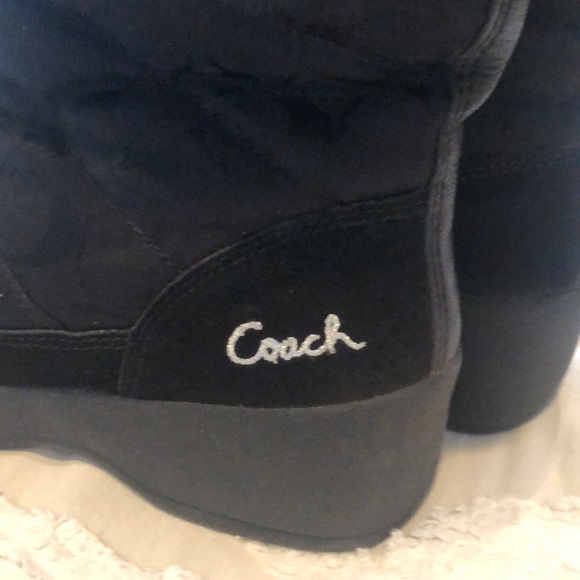 Coach boots. Lined in fur. Barely worn. Too big for me size 8 - Picture 3 of 5